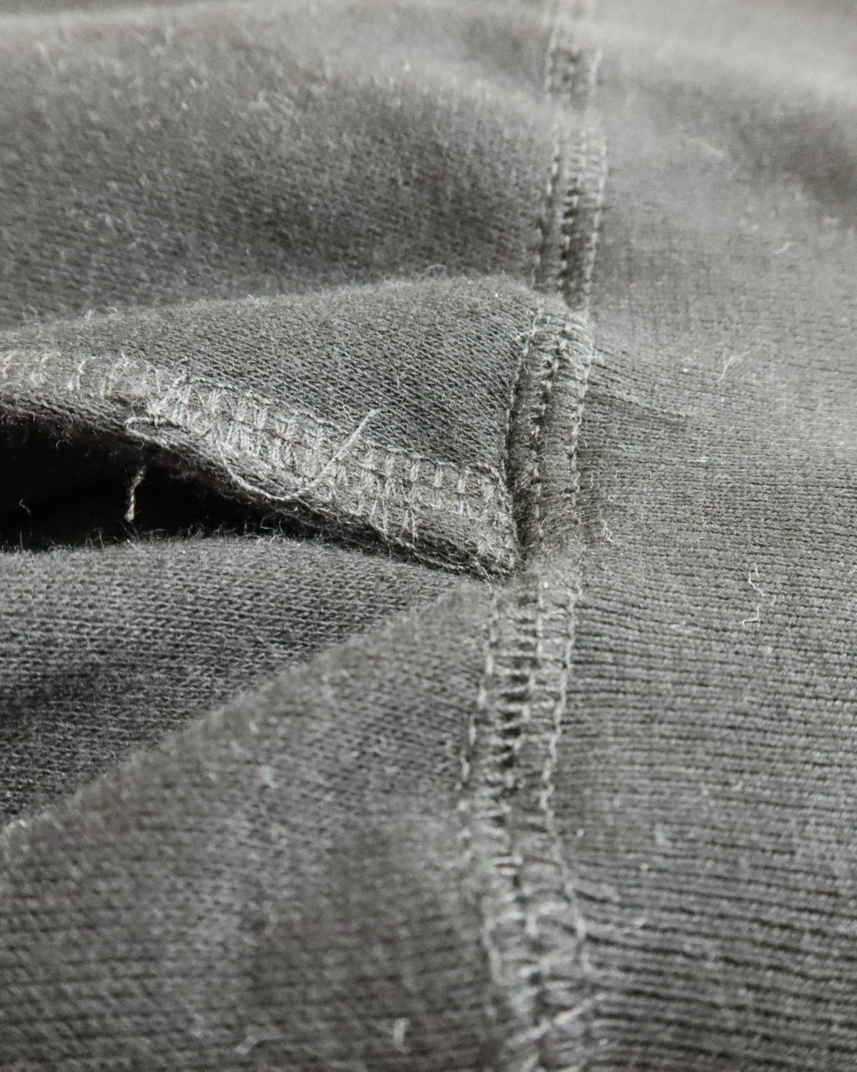 KAINOS sweatpant in black, detail